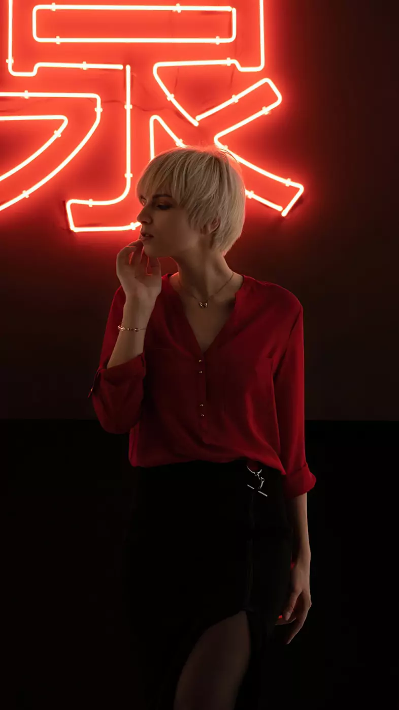 blonde girl short hair wallpaper