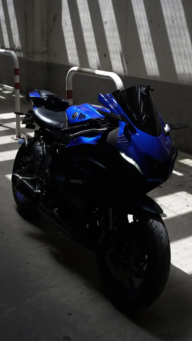blue yamaha bikes wallpaper