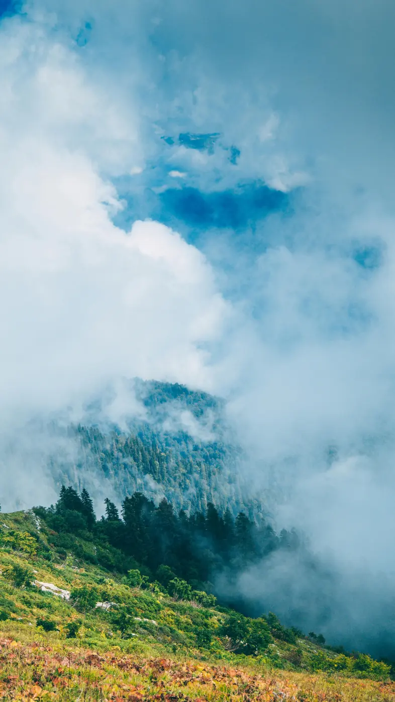 cloudy Mountain wallpaper