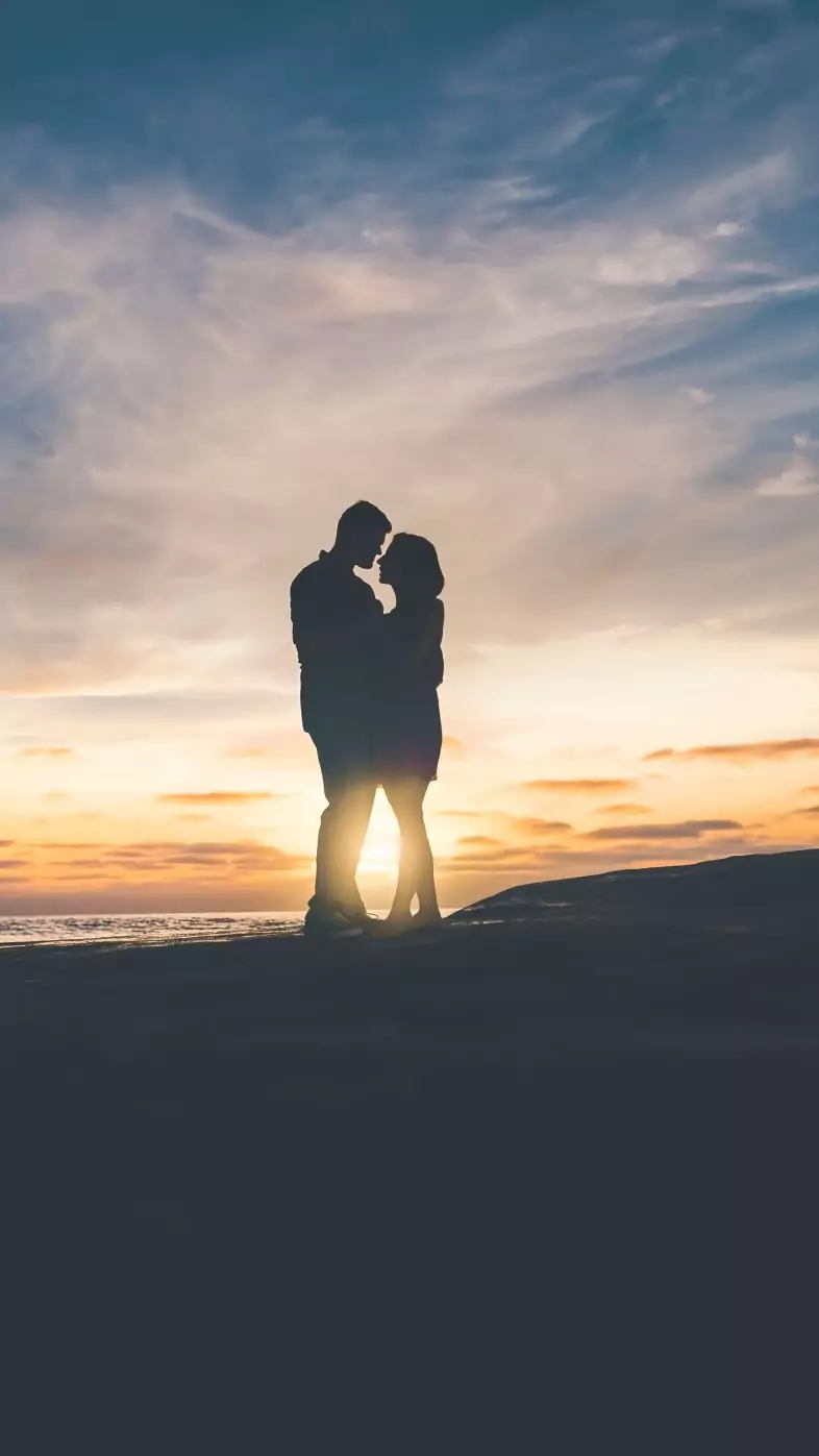 couple in love wallpaper