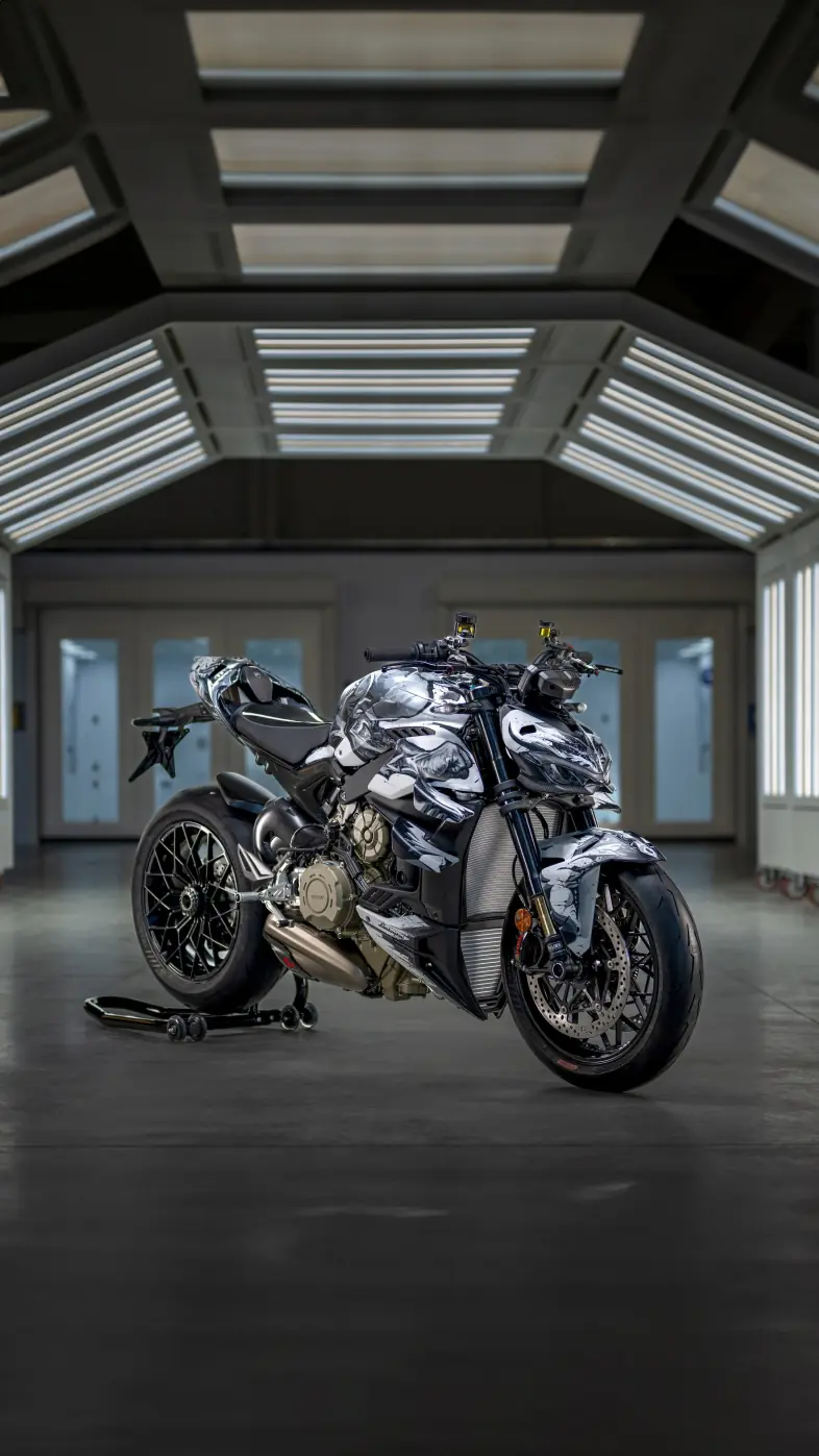 ducati streetfighter bike wallpaper