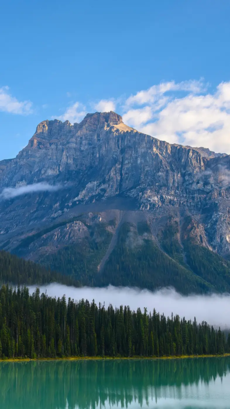 emerald lake landscape mountains wallpaper