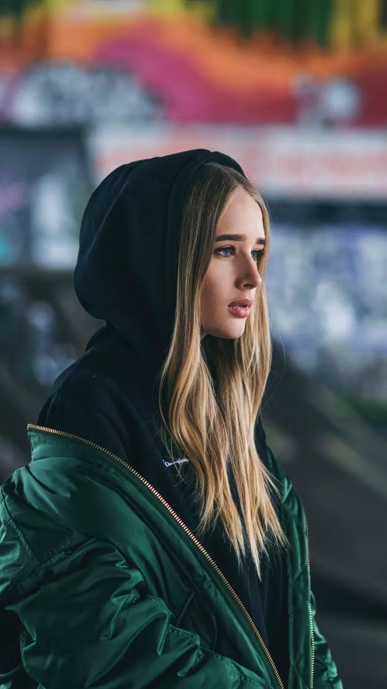 girl in hoodie wallpaper