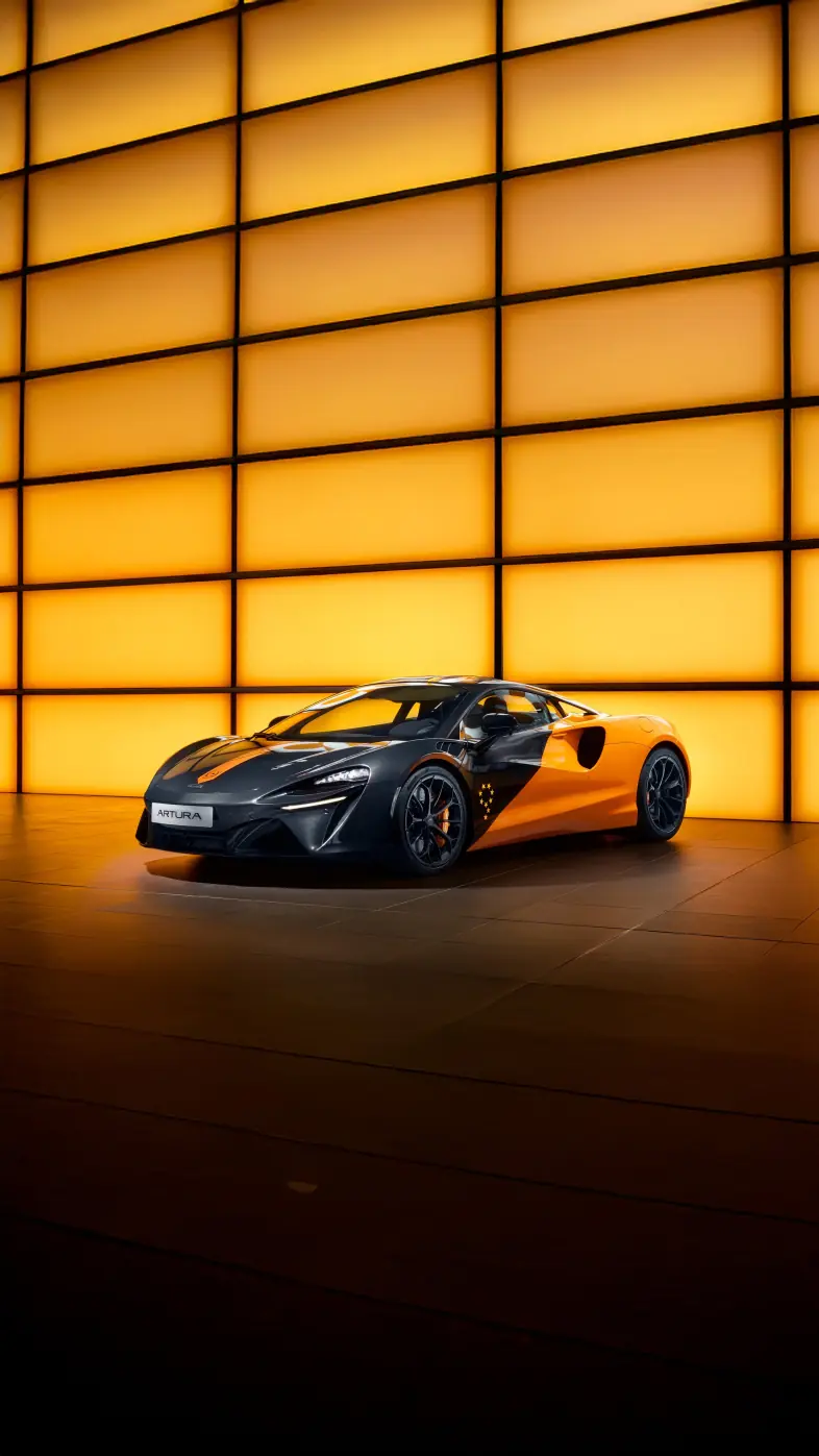 mclaren artura car wallpaper