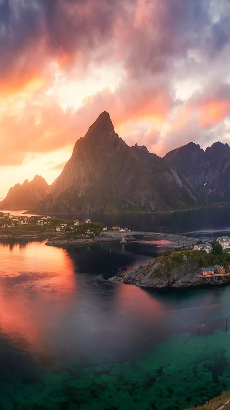 mountains reflection sunlight wallpaper