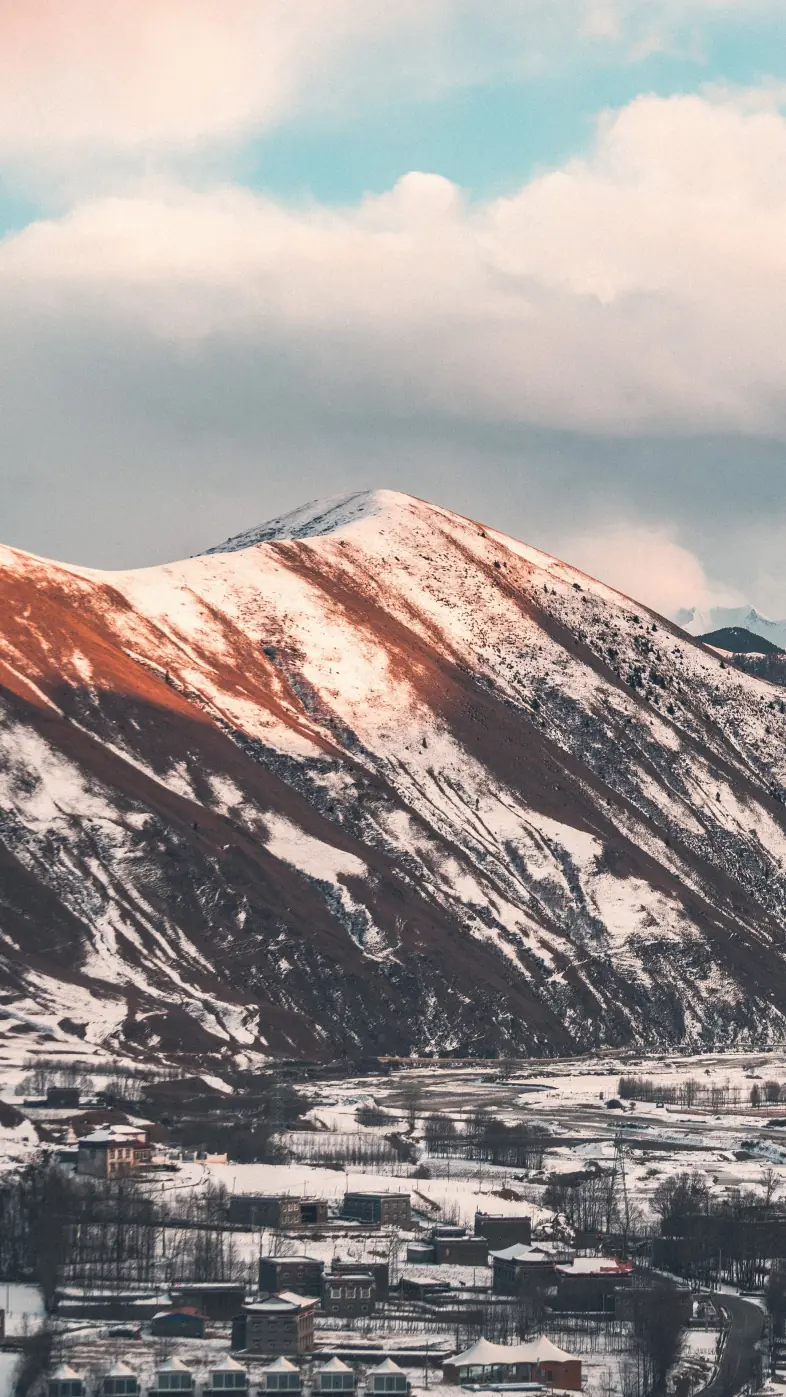 mountains with snow wallpaper