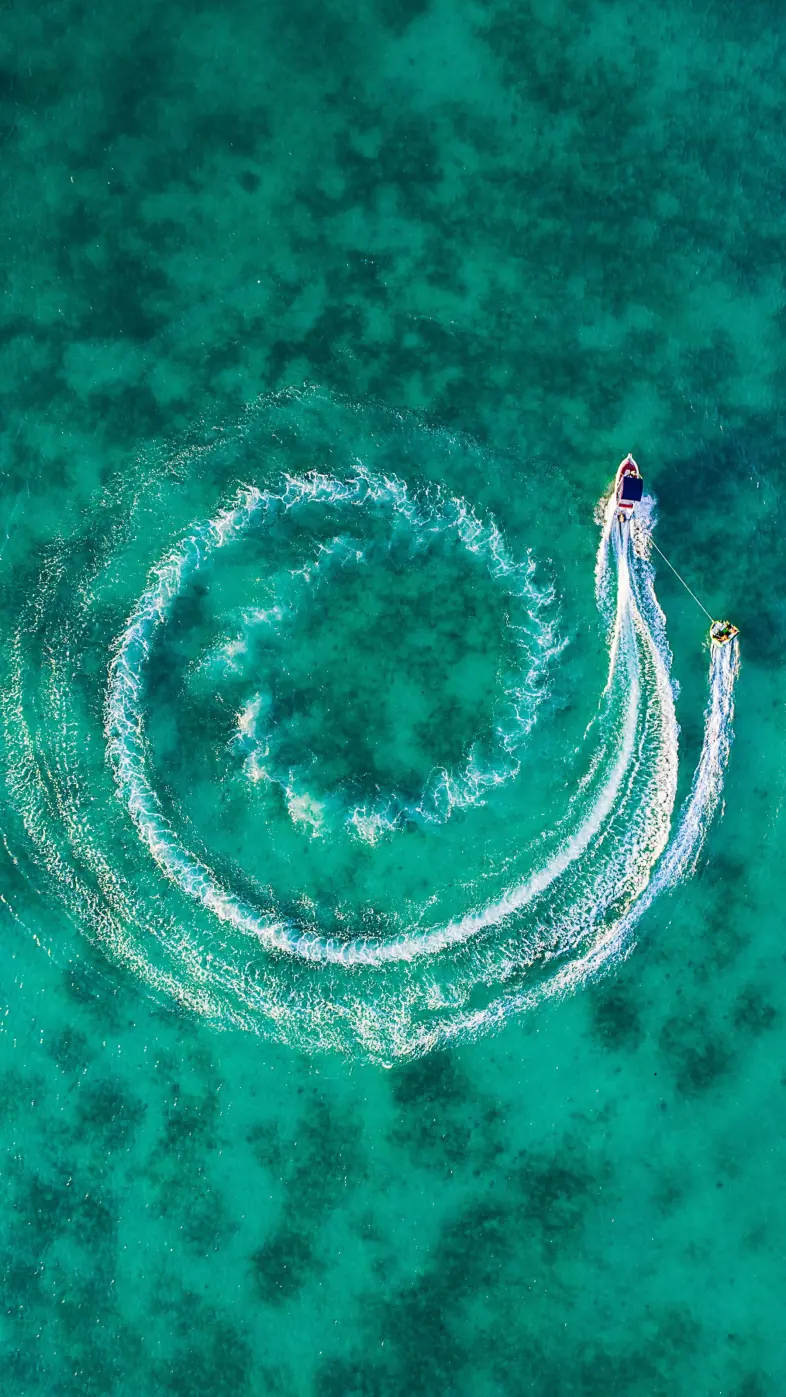 sea boat wallpaper