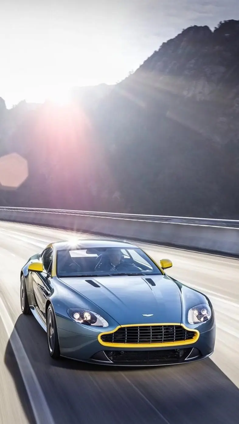 vantage v8 car wallpaper