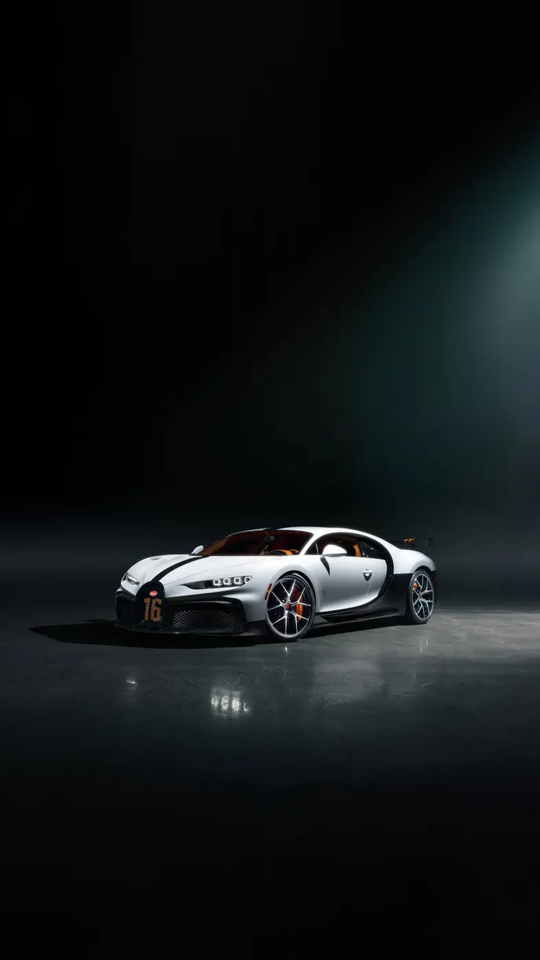 white bugatti chiron car wallpaper